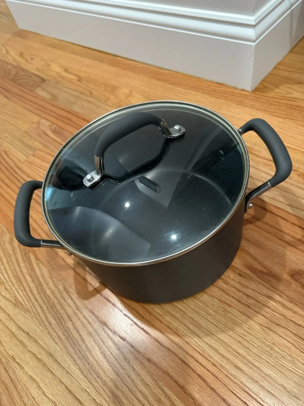 Kitchen Aid 6-Quart Pot. Hard Base Non-Stick System with Clear Glass Lid, Gray